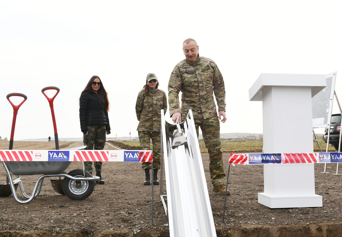 President Ilham Aliyev has laid the foundation of the Fizuli-Shusha road and airport