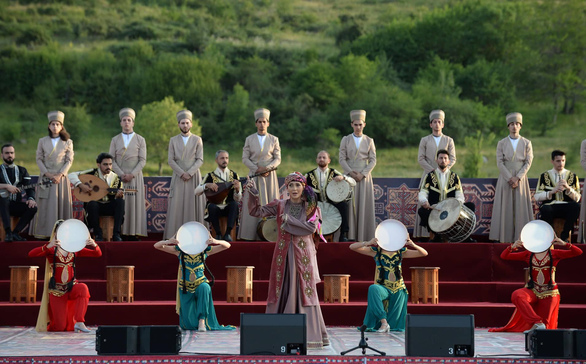 Vaqif Poeziya Günləri çərçivəsində Cıdır düzündə konsert-tamaşa təqdim olunub